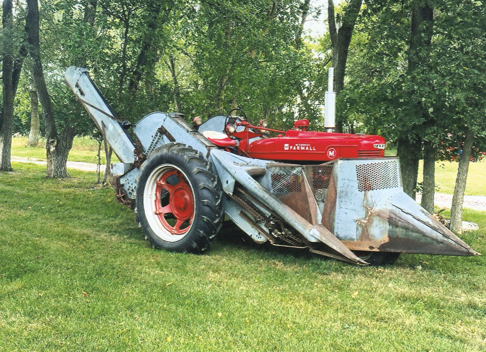 Restoring an International 2M Picker - Farm Collector